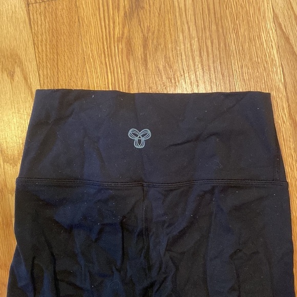 TNA Black Leggings Size Small - Picture 3 of 4